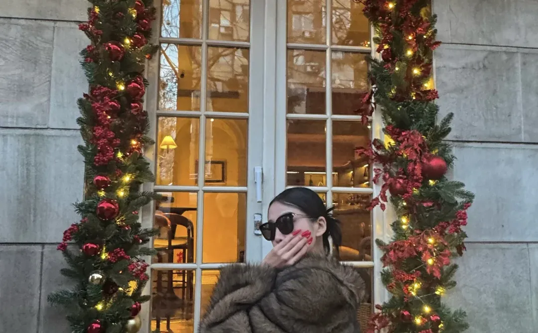 对方拍了拍你：