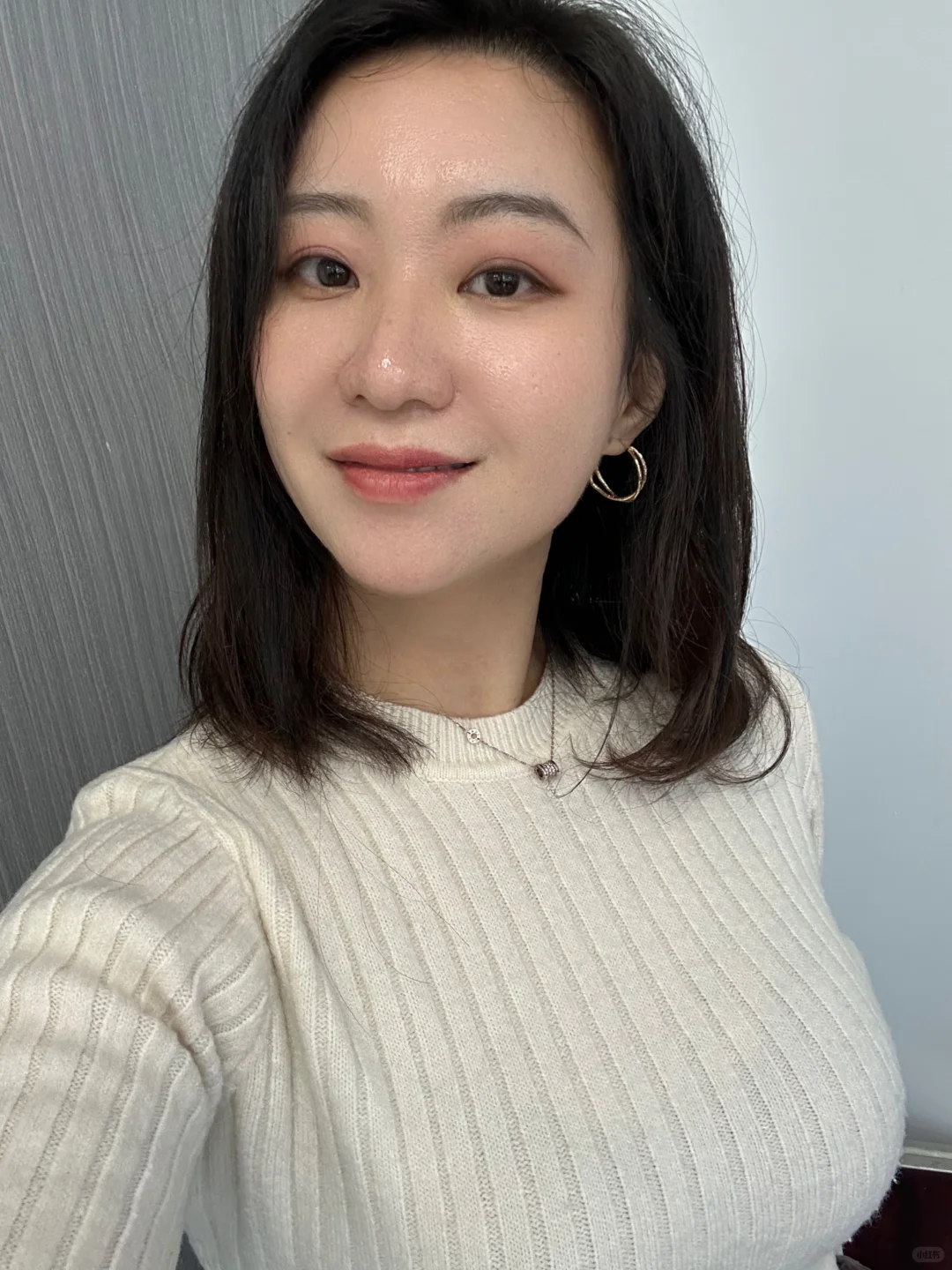 最近被网友炮轰又老又丑，换了发型有没好点？