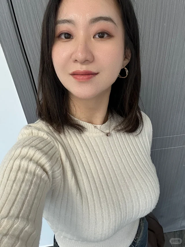 最近被网友炮轰又老又丑，换了发型有没好点？