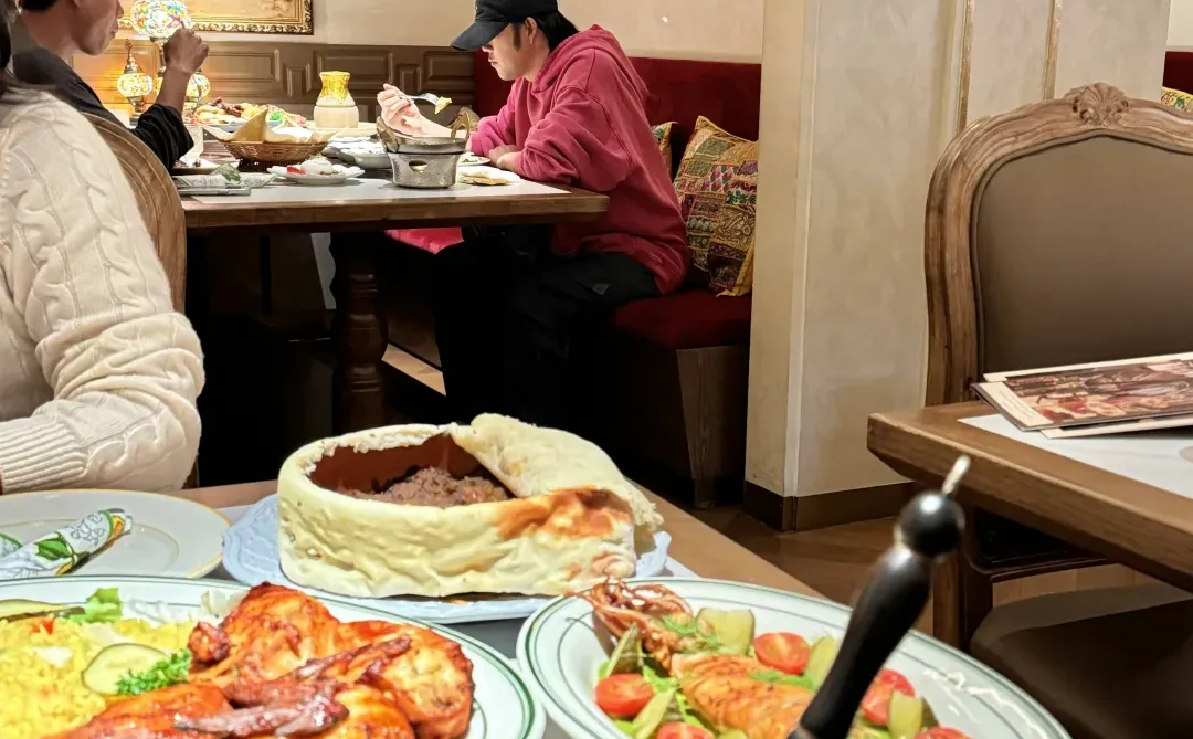 我靠我靠我靠，在青岛碰到谁了我这是