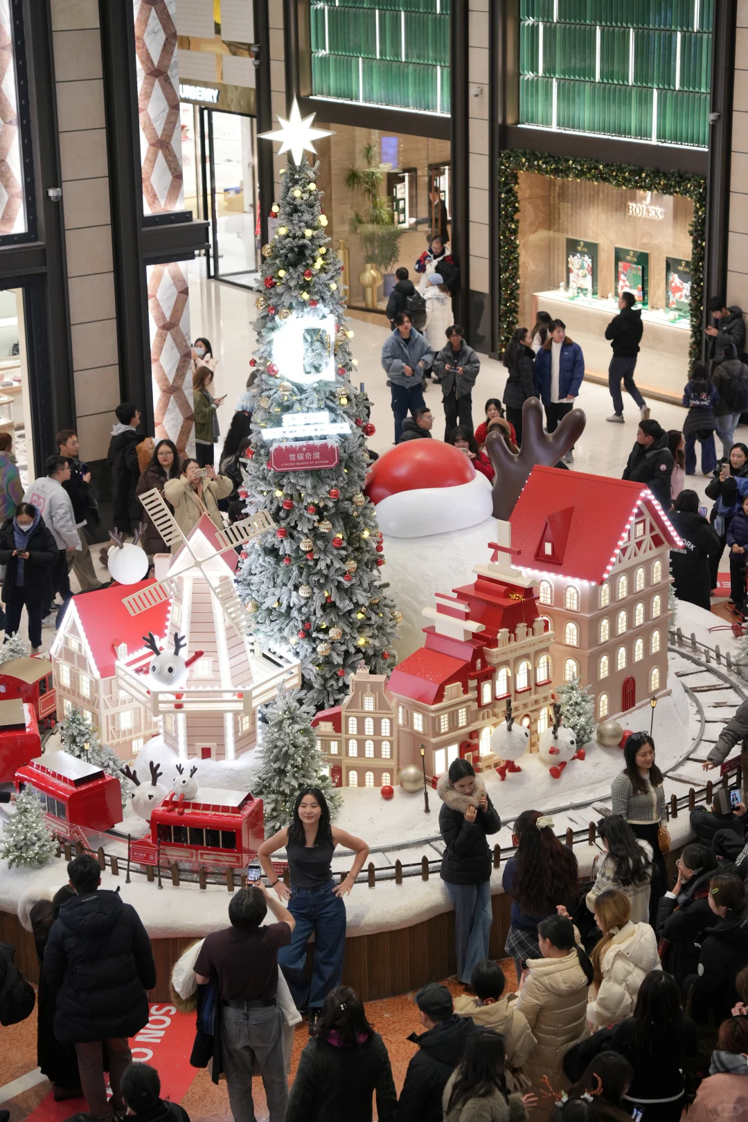 来王府井看圣诞树啦