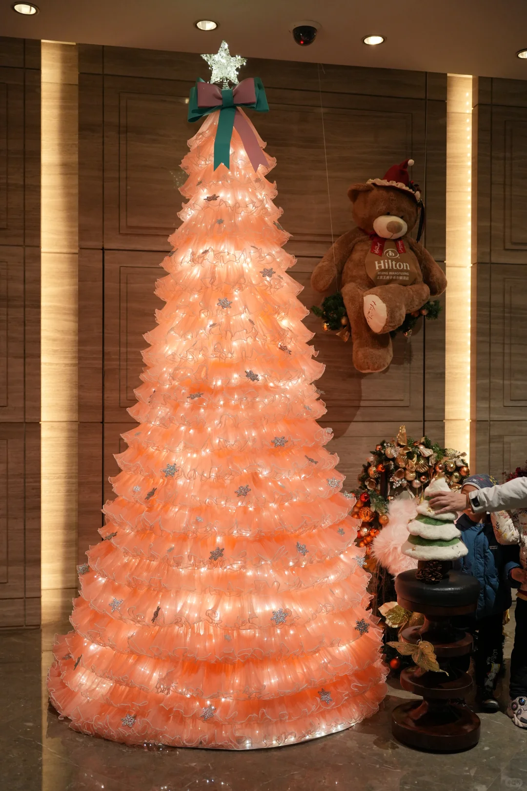 来王府井看圣诞树啦