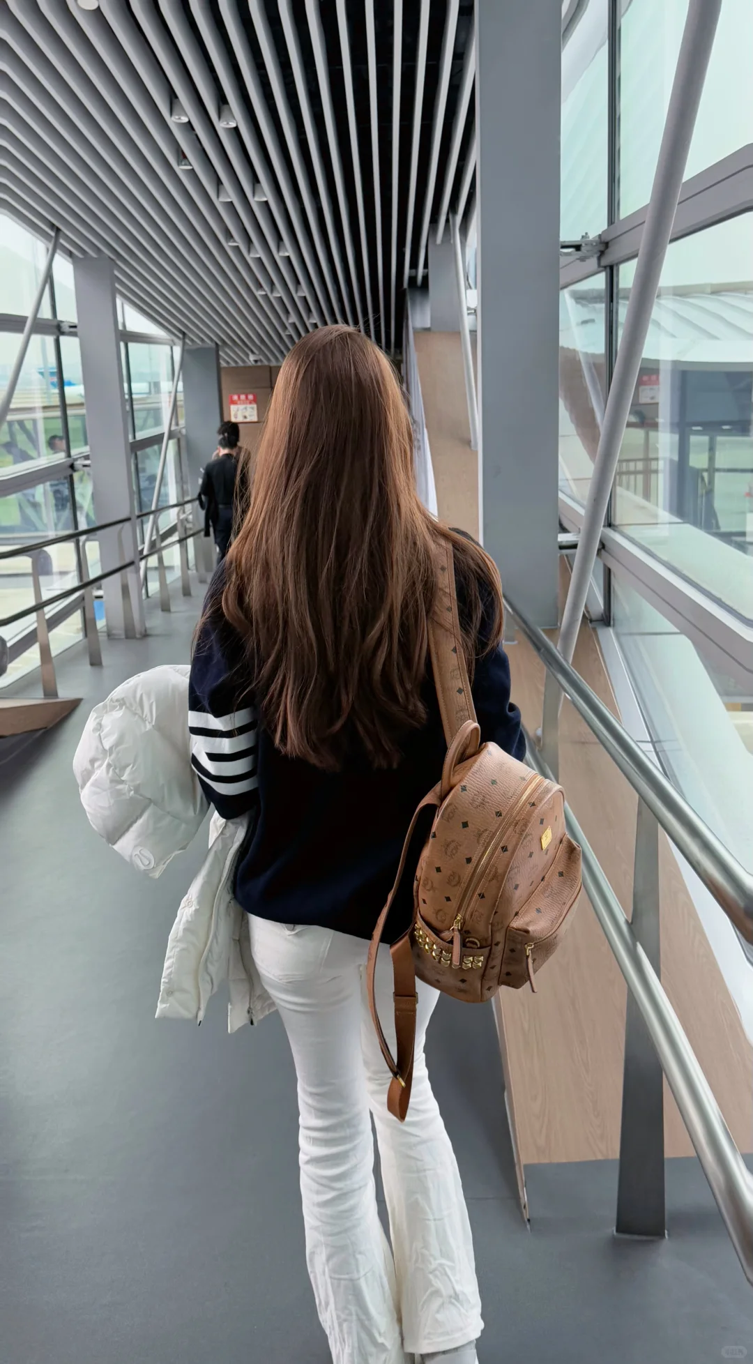 在机场被人问爆了的发色