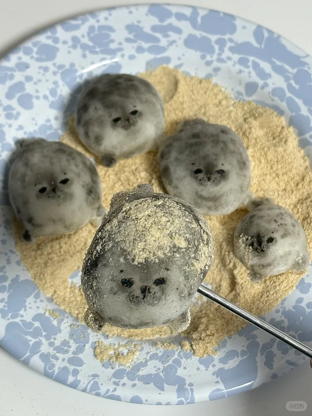 审美积食｜海豹黄豆粉糯米糍