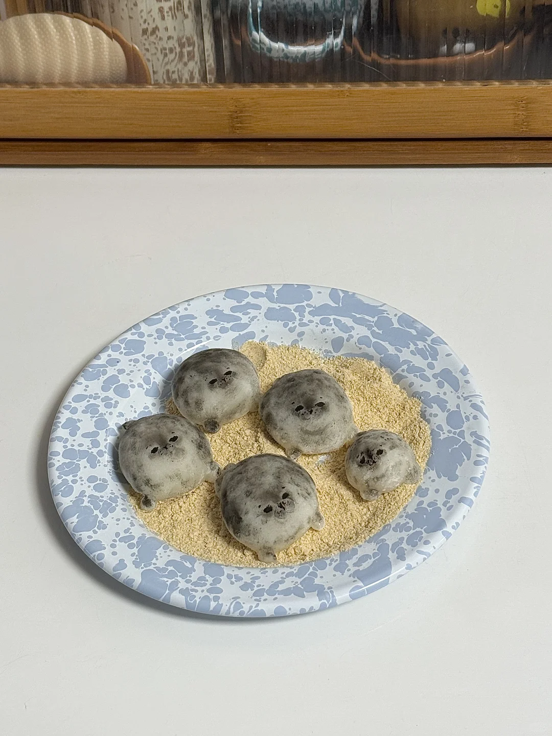 审美积食｜海豹黄豆粉糯米糍