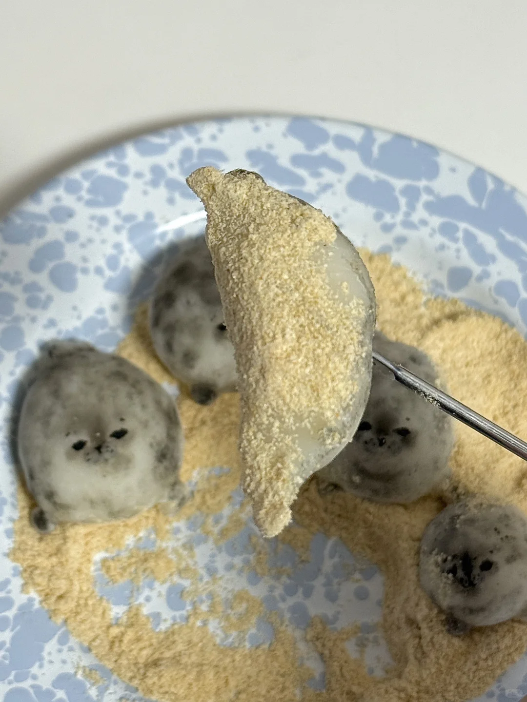 审美积食｜海豹黄豆粉糯米糍