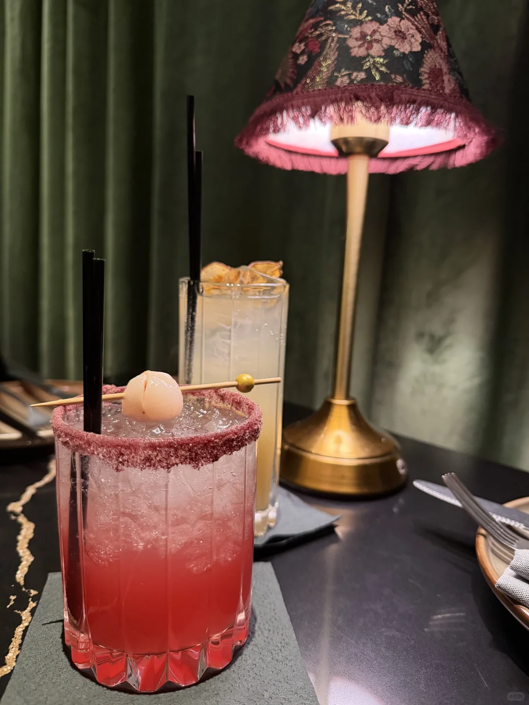 ??万锦这家漂亮饭气氛拉满，味蕾劝退?