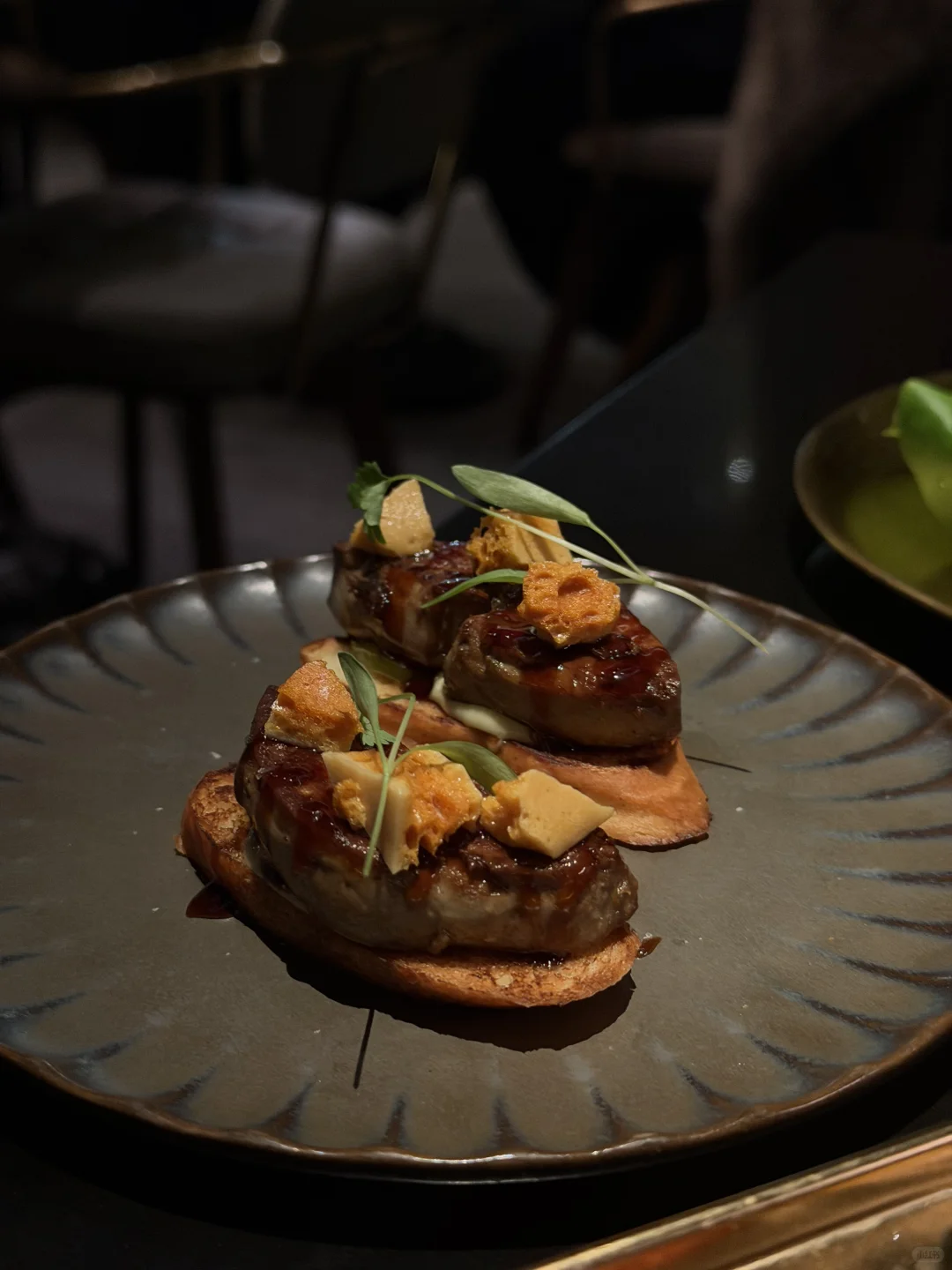 ??万锦这家漂亮饭气氛拉满，味蕾劝退?