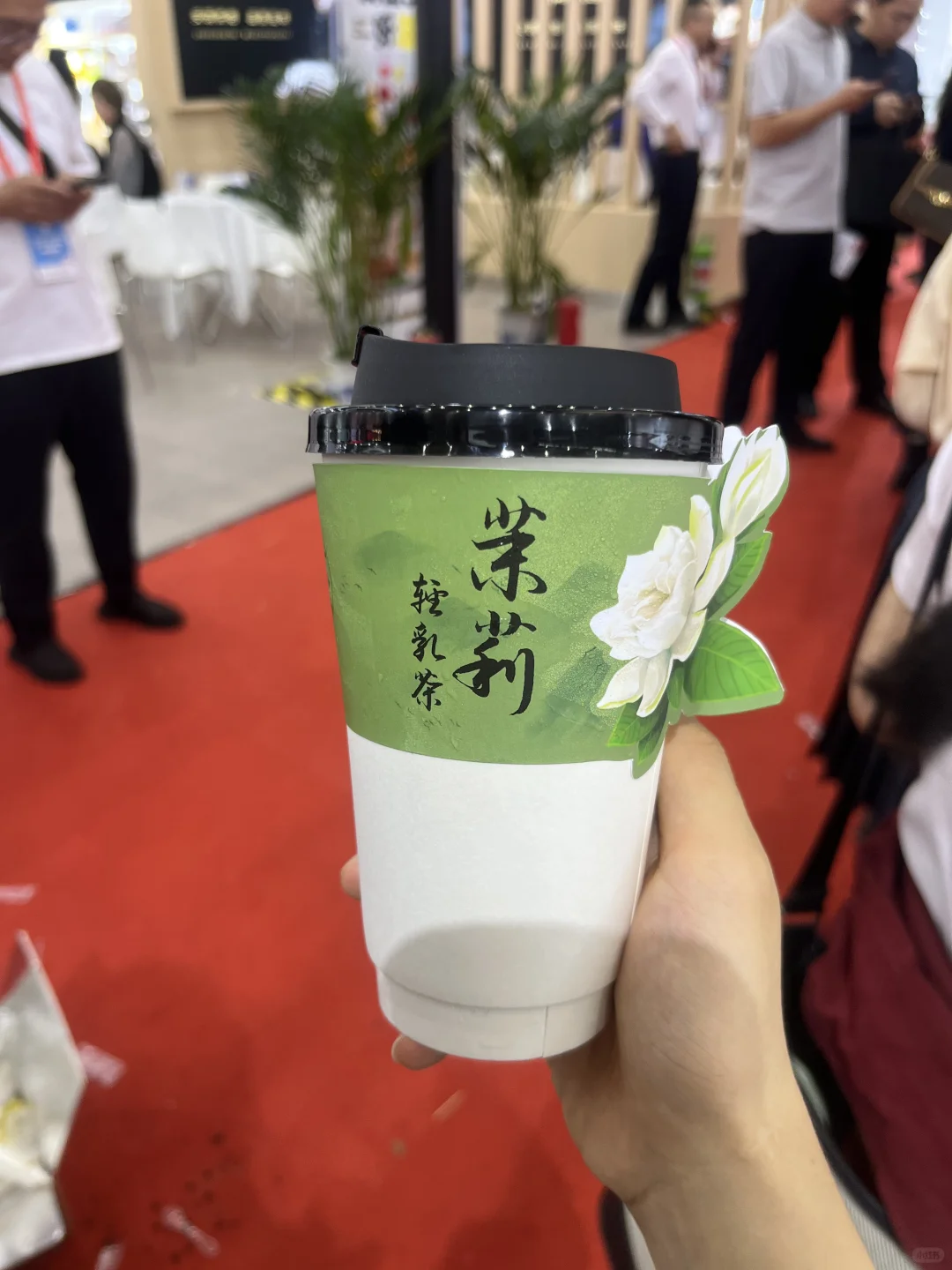 大学生勇闯烘焙展连吃带拿