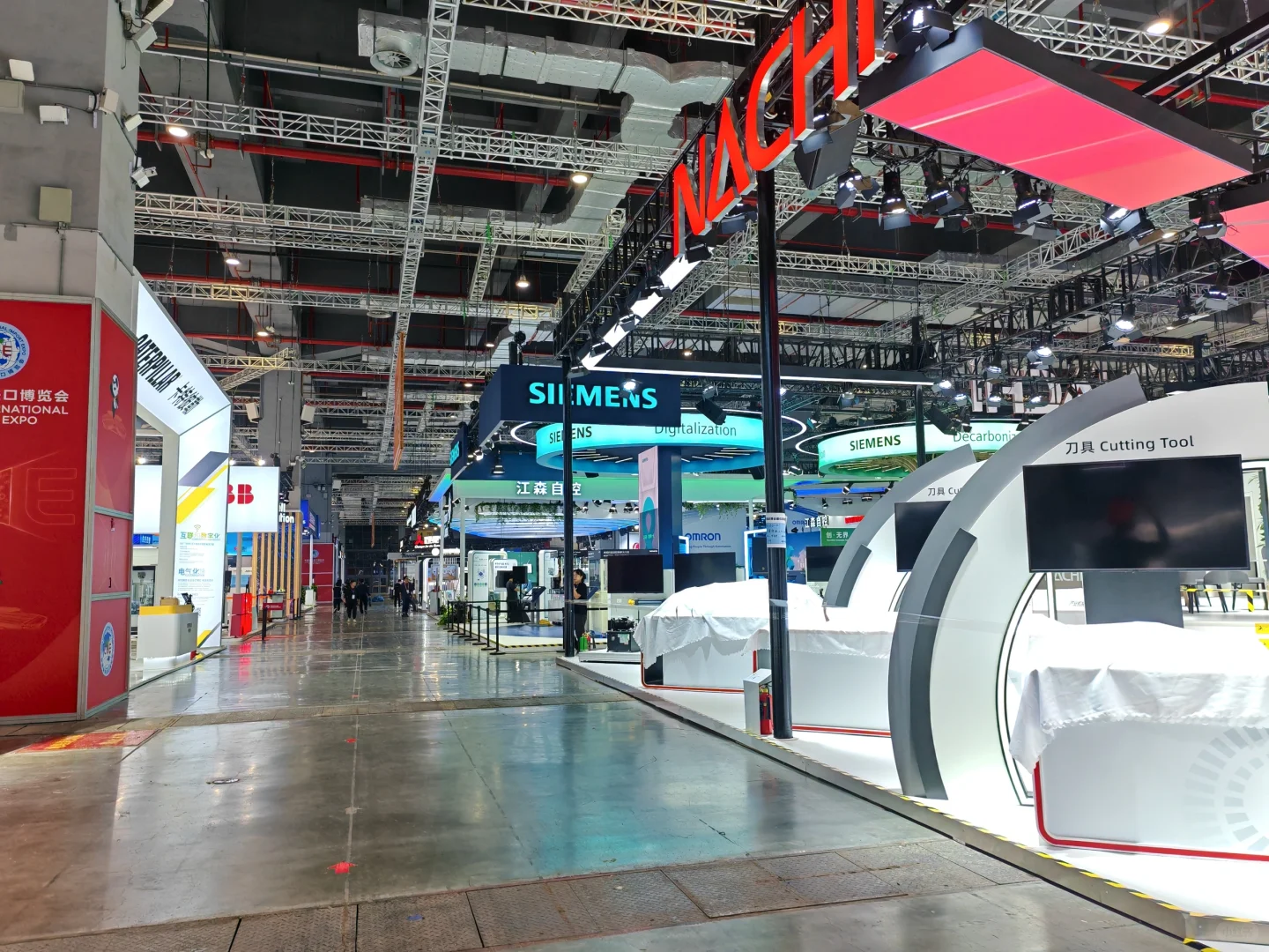 完了逛不完~第七届进博会最后的布展情况