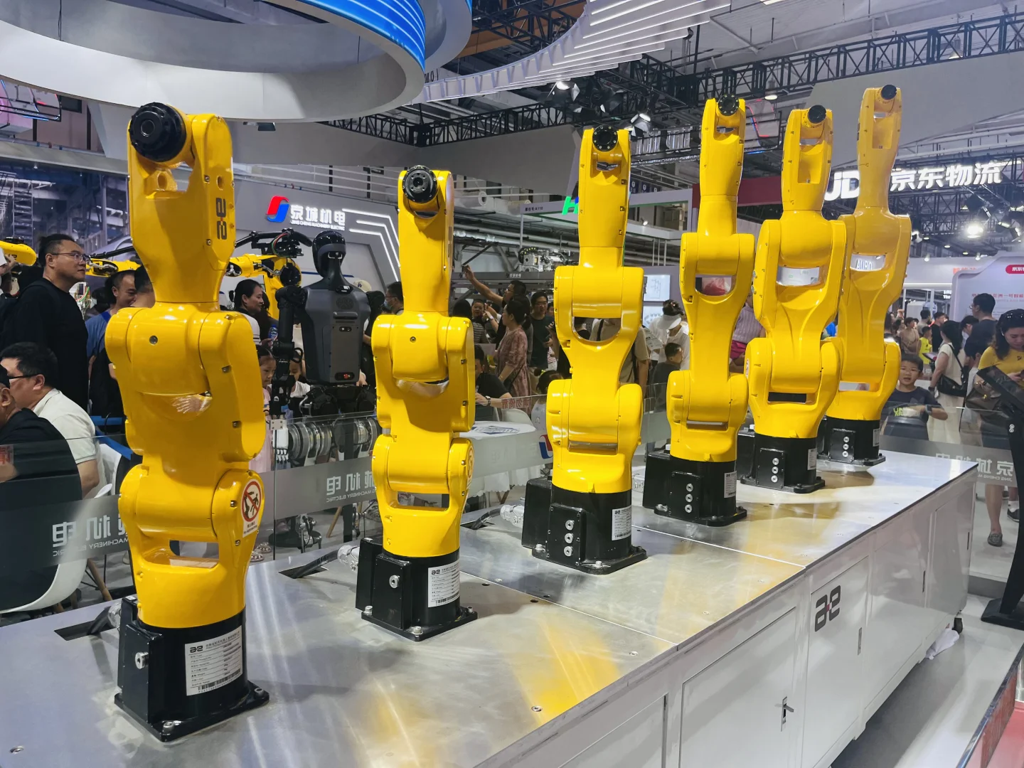 带娃看了世界机器人博览会,有一点点焦虑