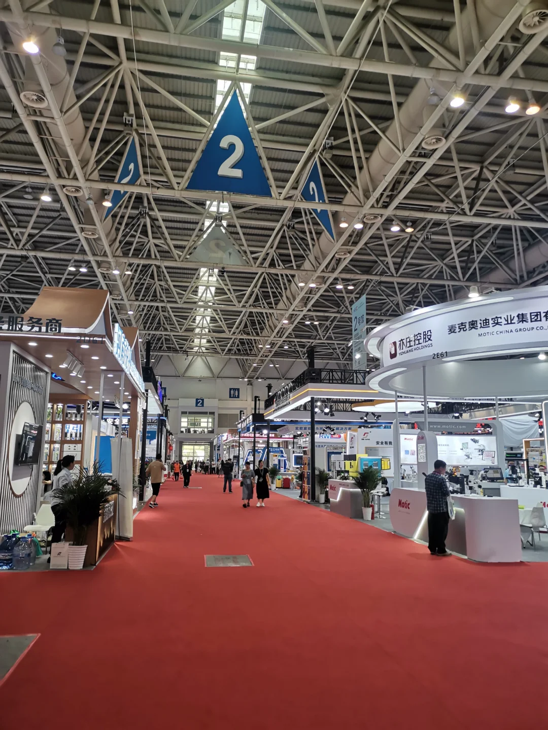 会展公司上班三天摸鱼2.9天