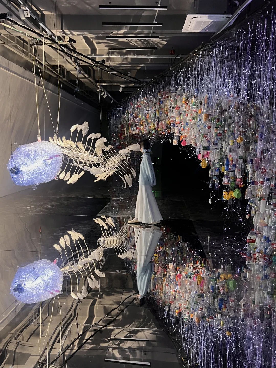 深圳福田?美术馆新展|蓝色地平线人超少?