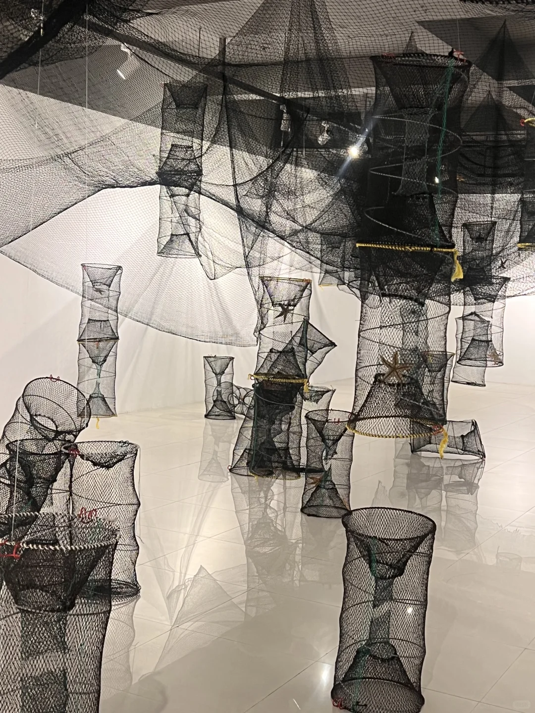 深圳福田?美术馆新展|蓝色地平线人超少?