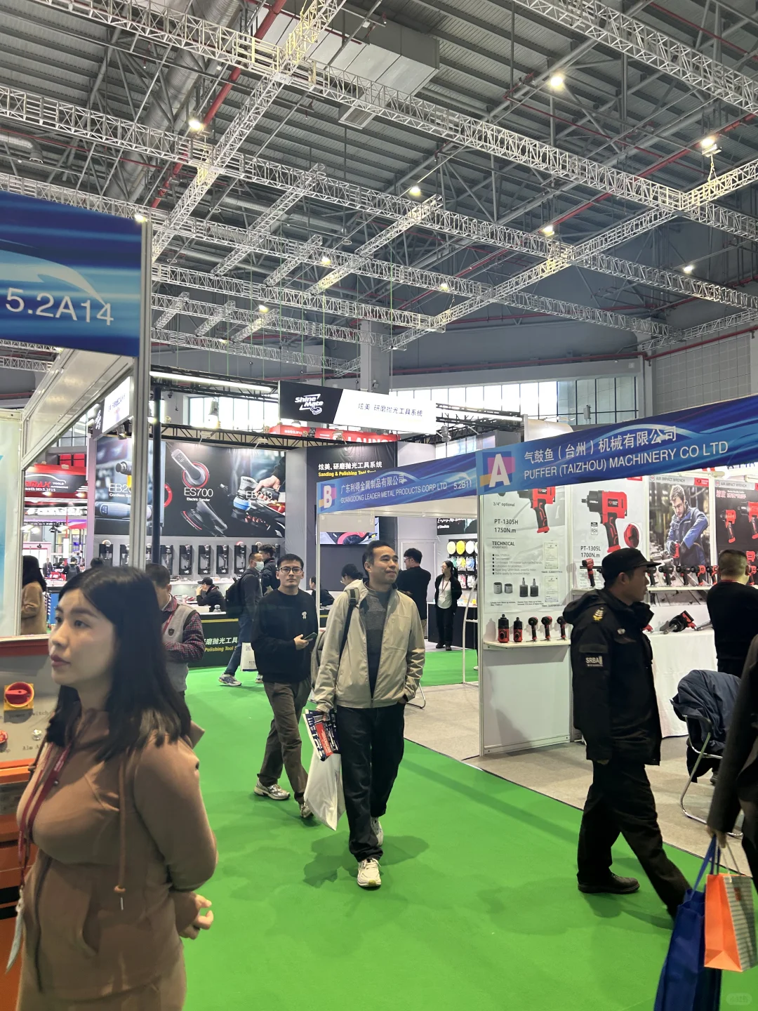 （江浙沪翻译翻译）上海展览会翻译中….