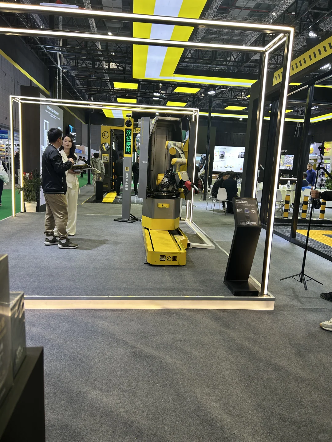 （江浙沪翻译翻译）上海展览会翻译中….