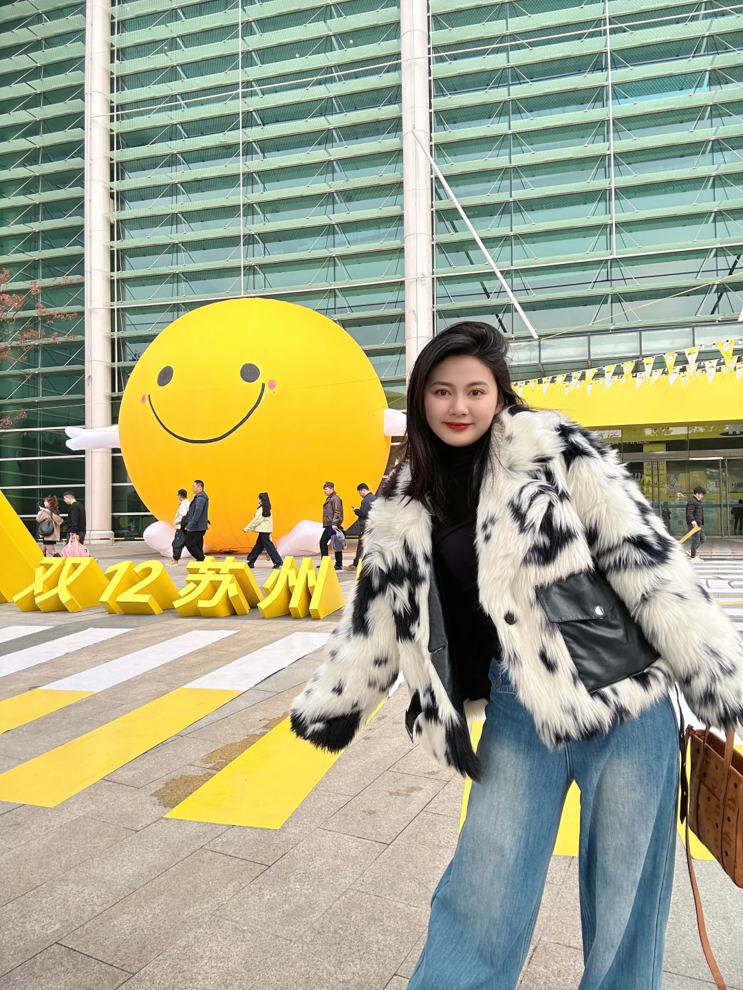 苏州！！！预计明天这里会有 1w人……免费逛展