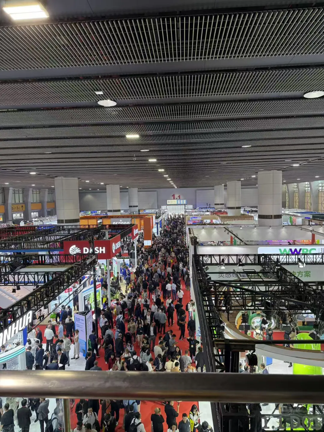 如果销售出差带着简历 逛广州涂料展..