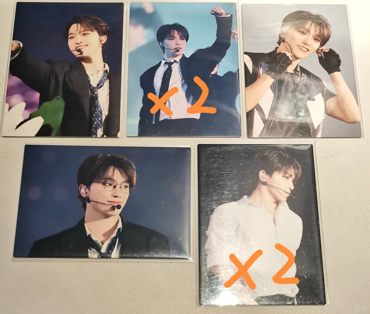 svt follow展会1.0随机卡 有一键毕业！