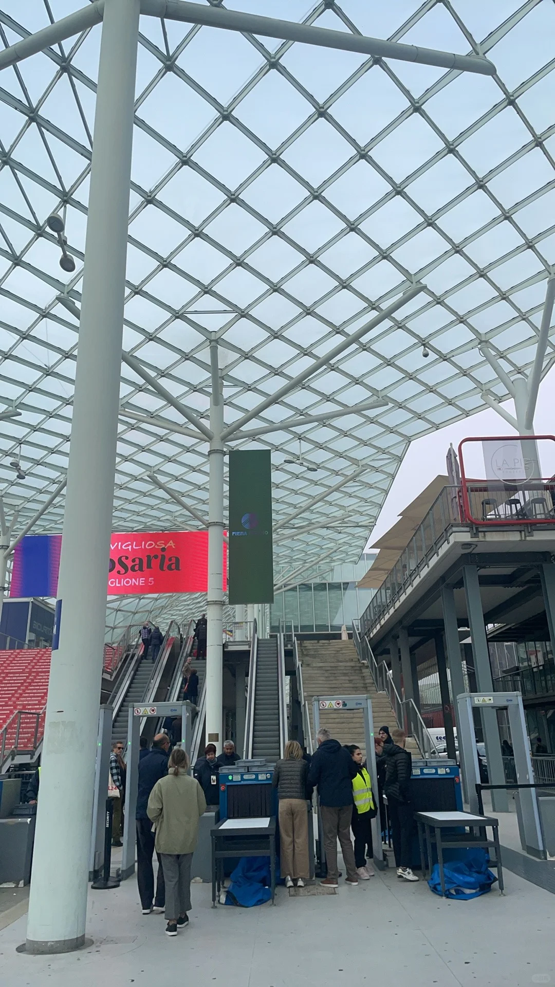 重生之我在米兰做展会搭建