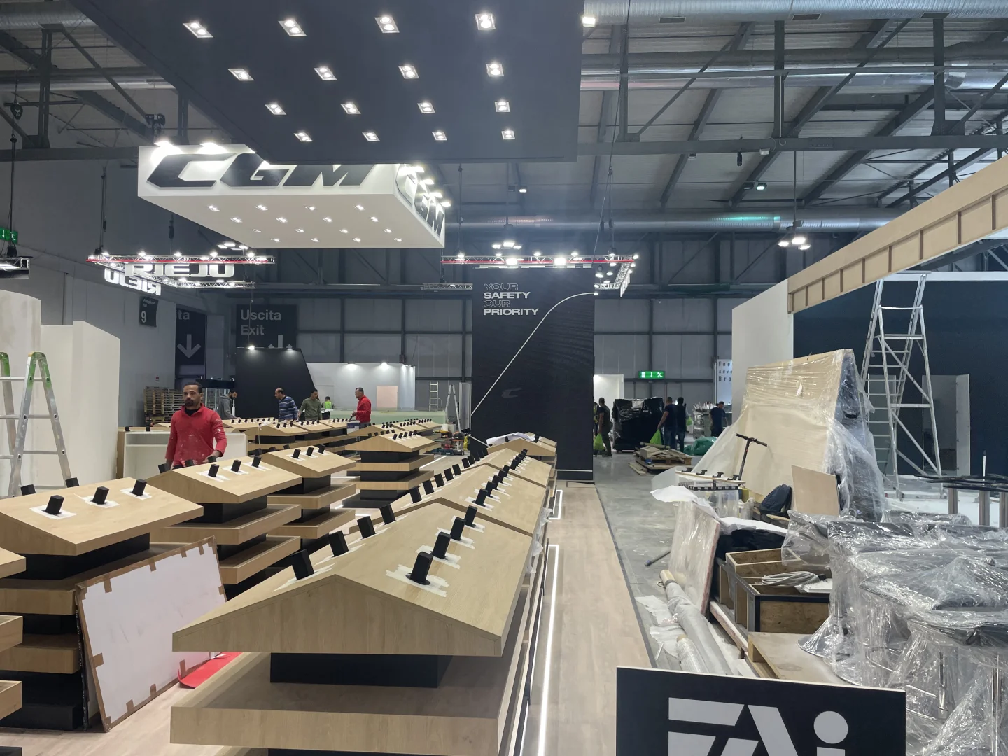 重生之我在米兰做展会搭建