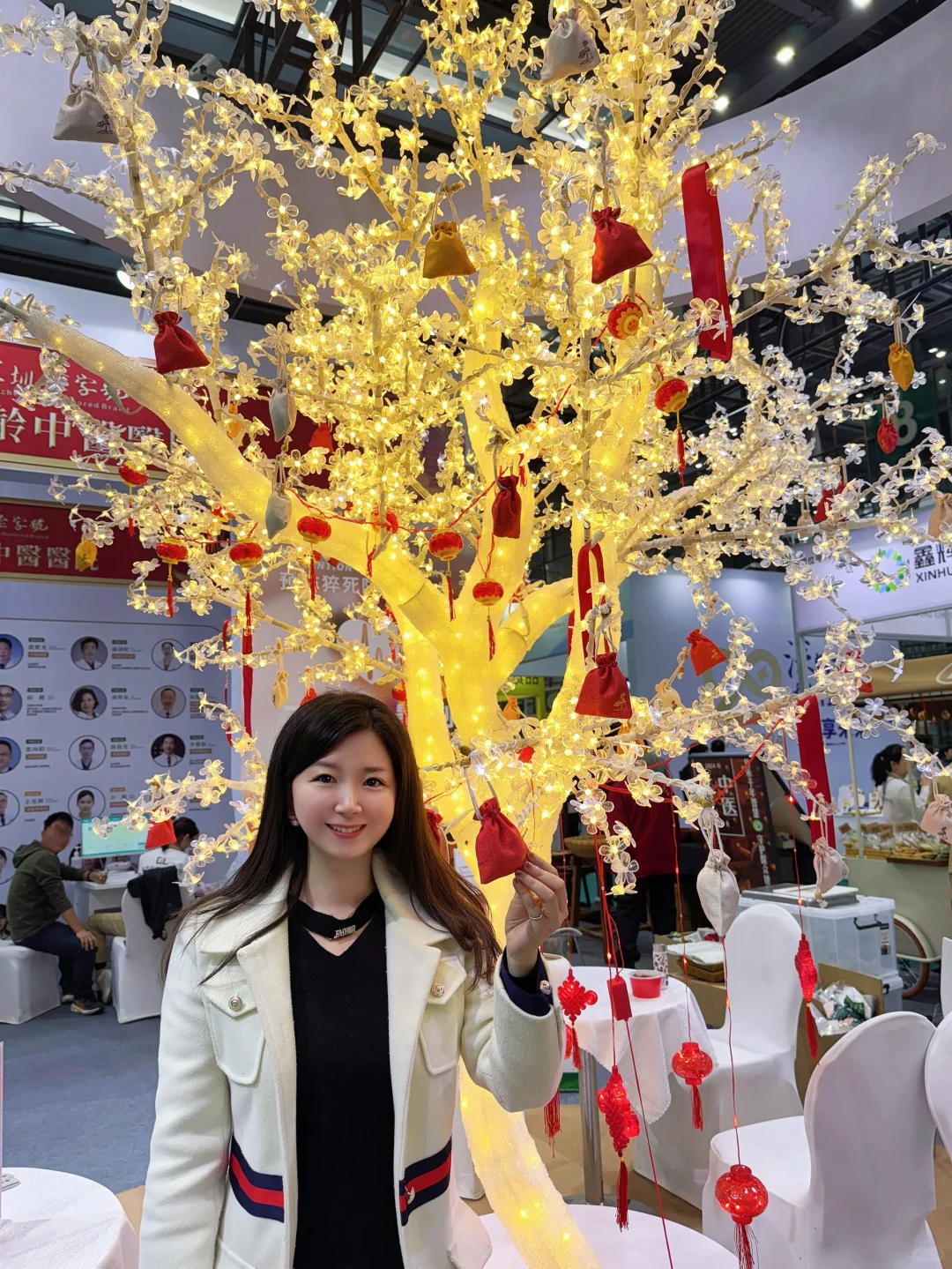 在深圳会展中心!看到老字号柏龄中医!