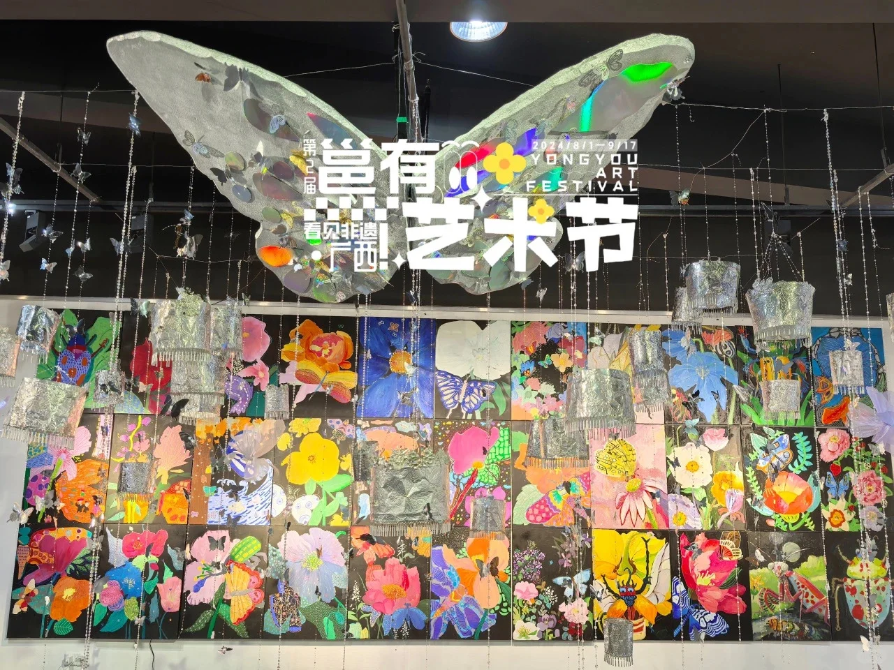 ？你以为策展人和黄以玫一样啊，实际是……