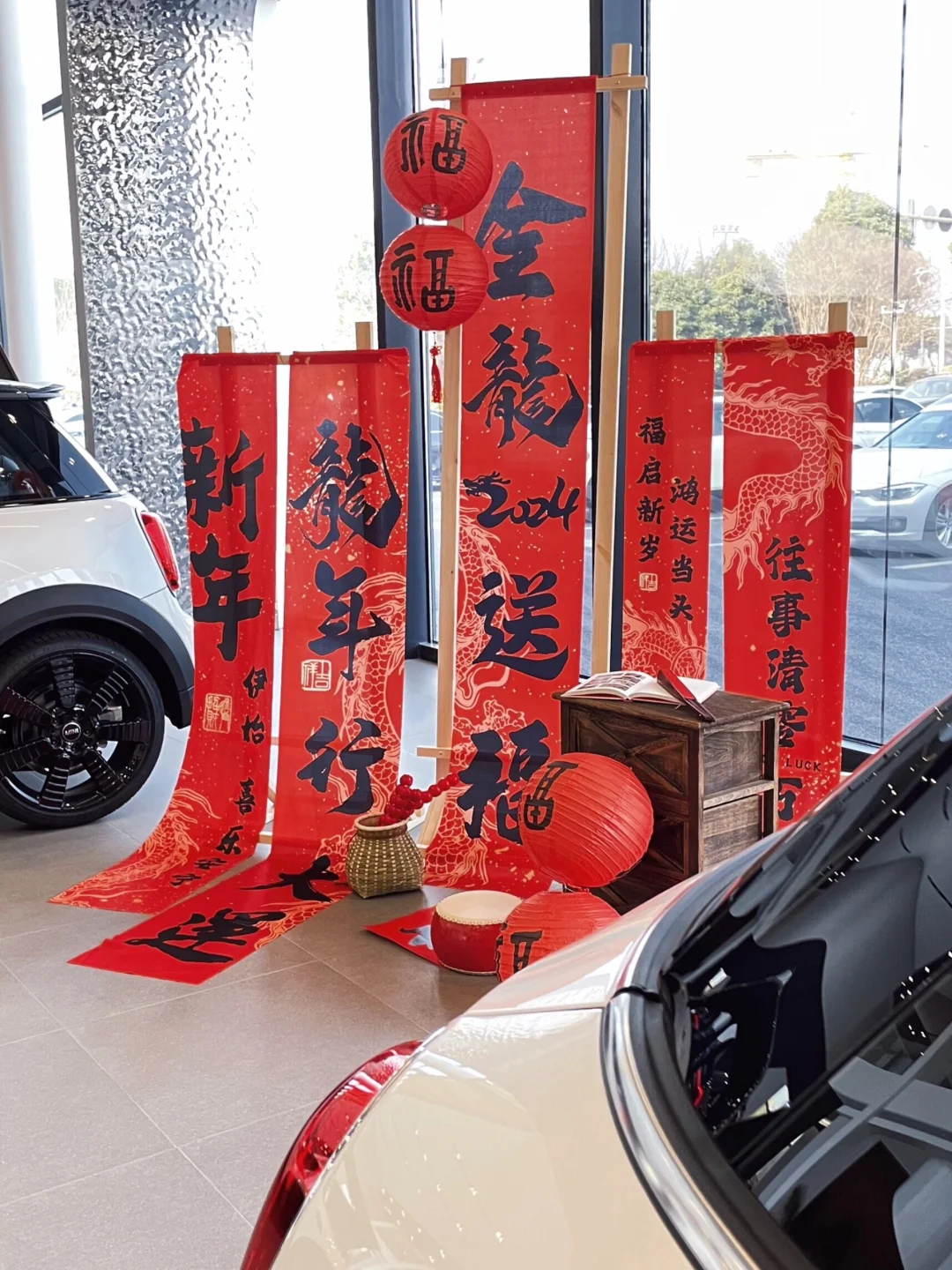 美陈布置｜4S店展厅里的“心机”小角落