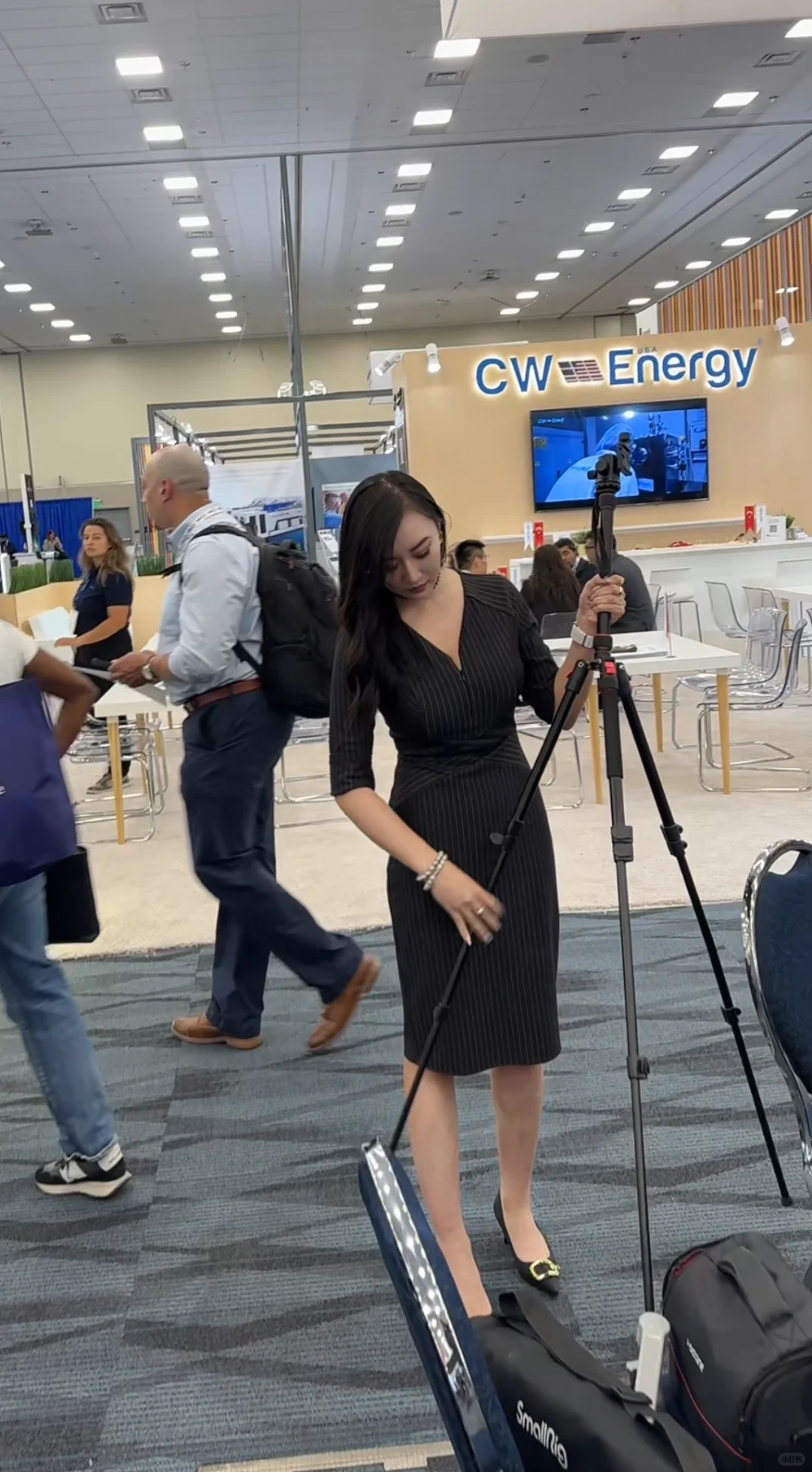 99年女老板一人勇闯2024洛杉矶RE+展会