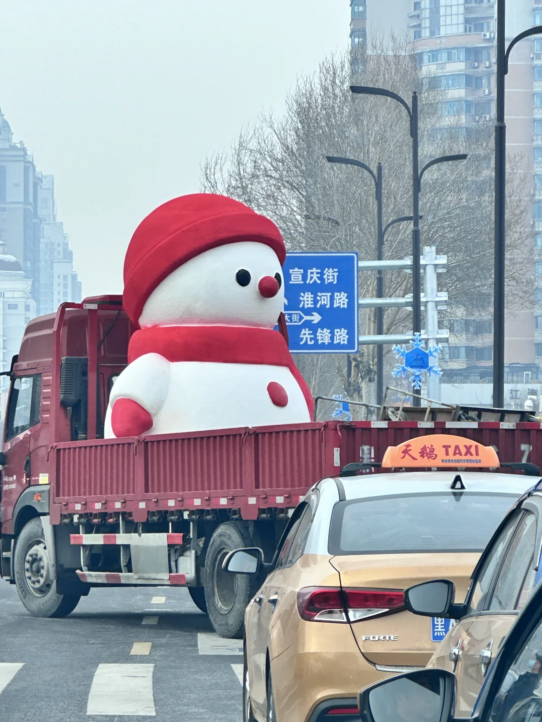 小雪人：我坐车来滴