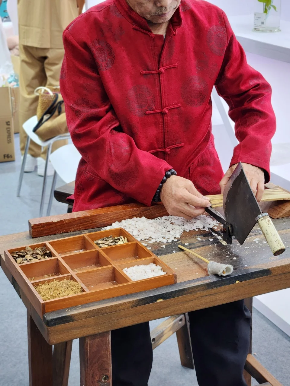 深圳老字号博览会！?中yi问诊来啦！