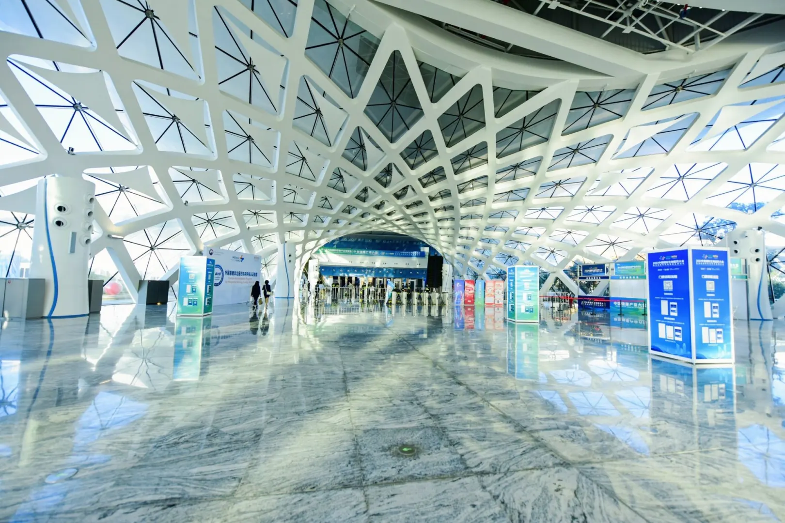 天啦噜?！国际会展中心居然有这好事！