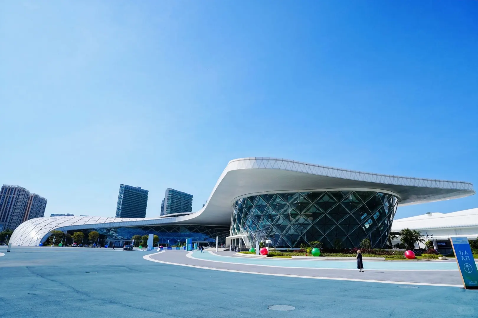 天啦噜?！国际会展中心居然有这好事！