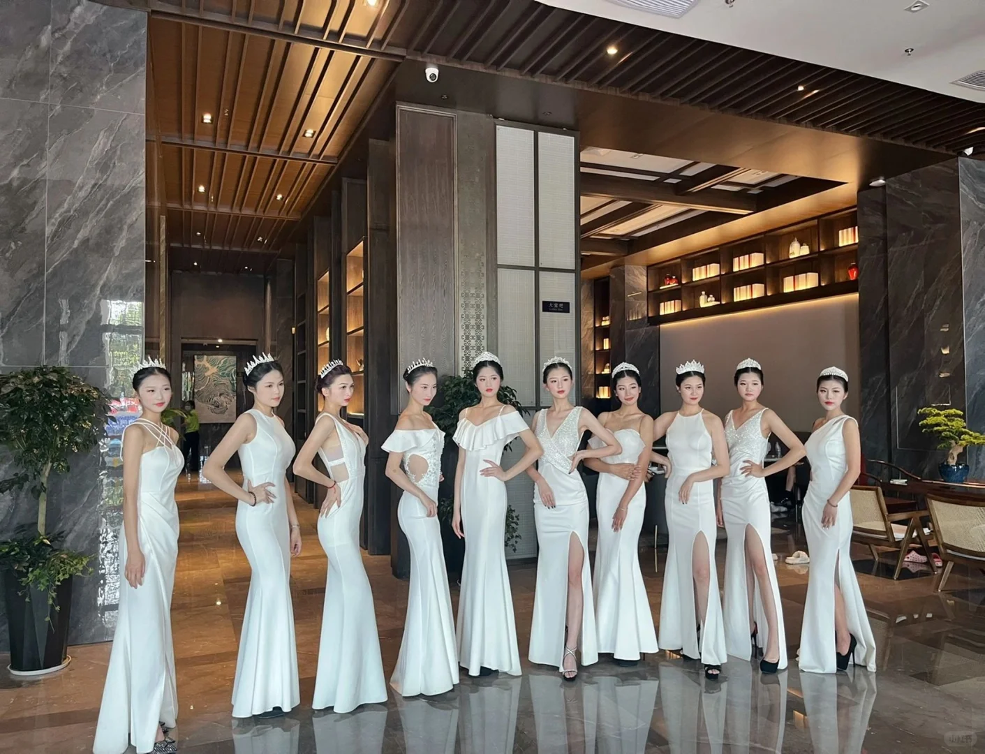 天津展会礼仪模特，会议活动主持人，乐队歌