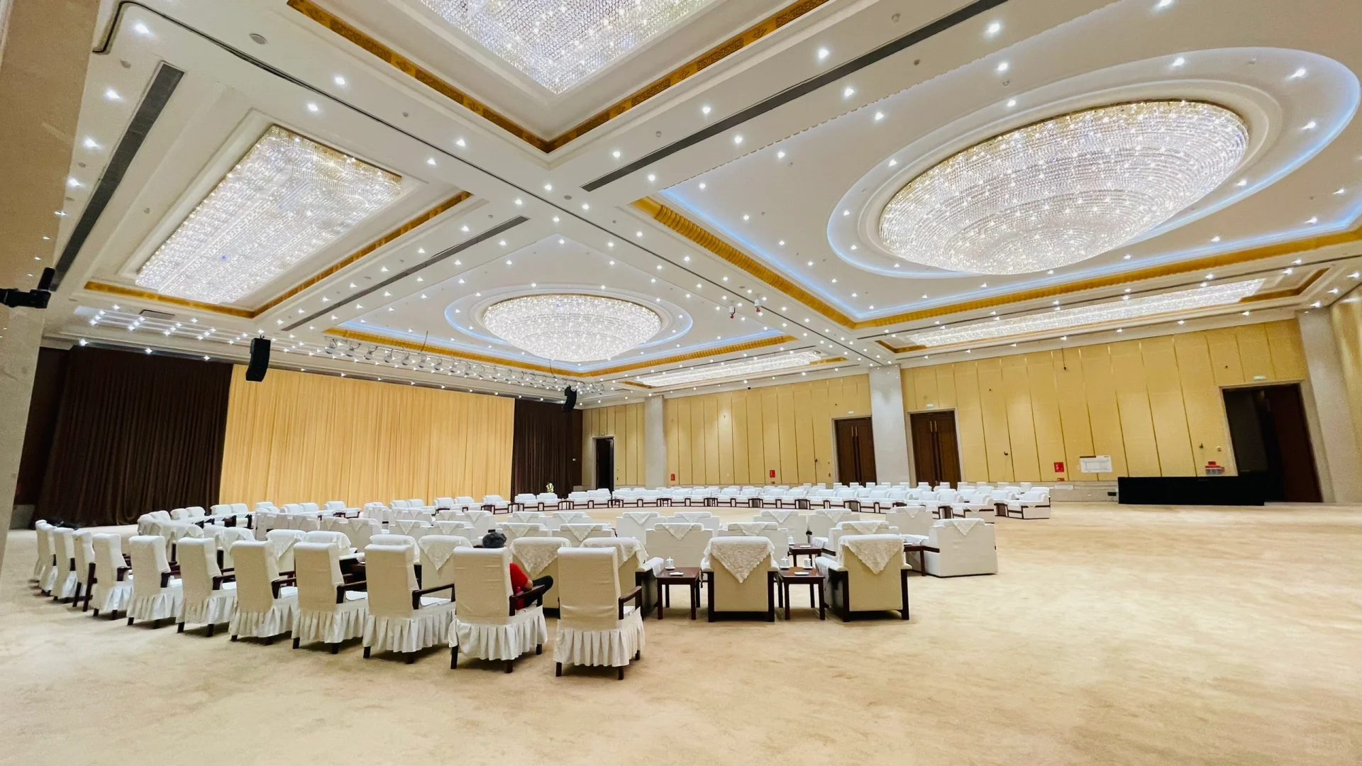 时隔一年又是一次亚欧博览会采访任务