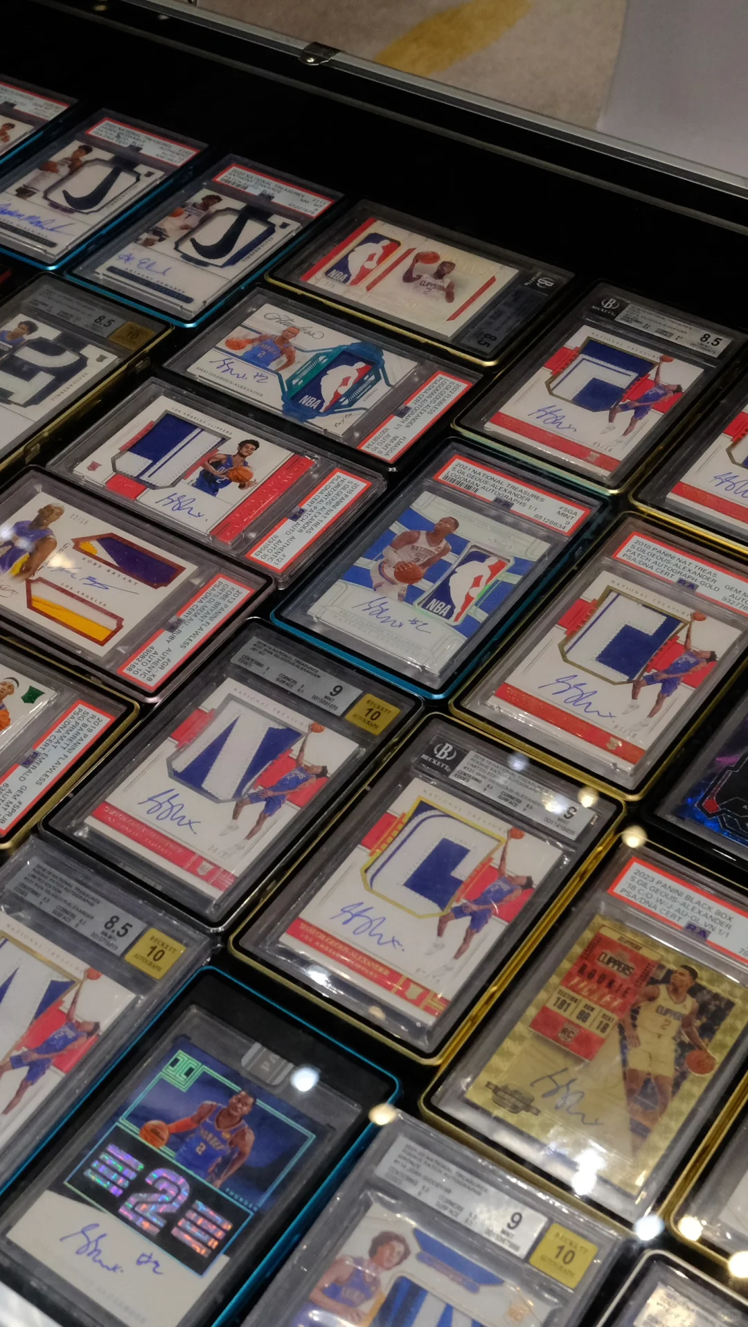 藏在杭州寺庙里的球星卡卡展