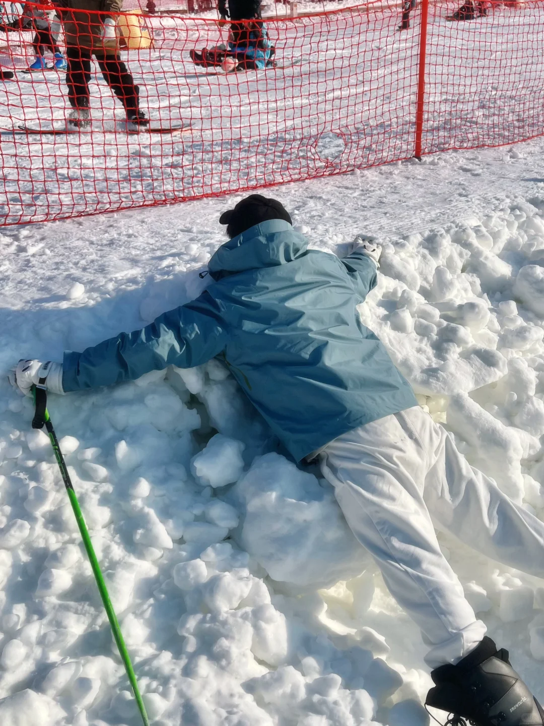 要是能和你一起滑雪就好了！说的就是你