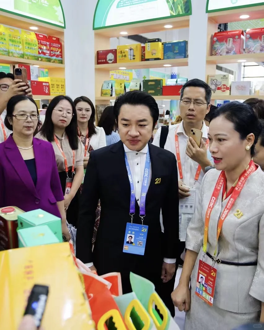 在东博会偶遇了明星?