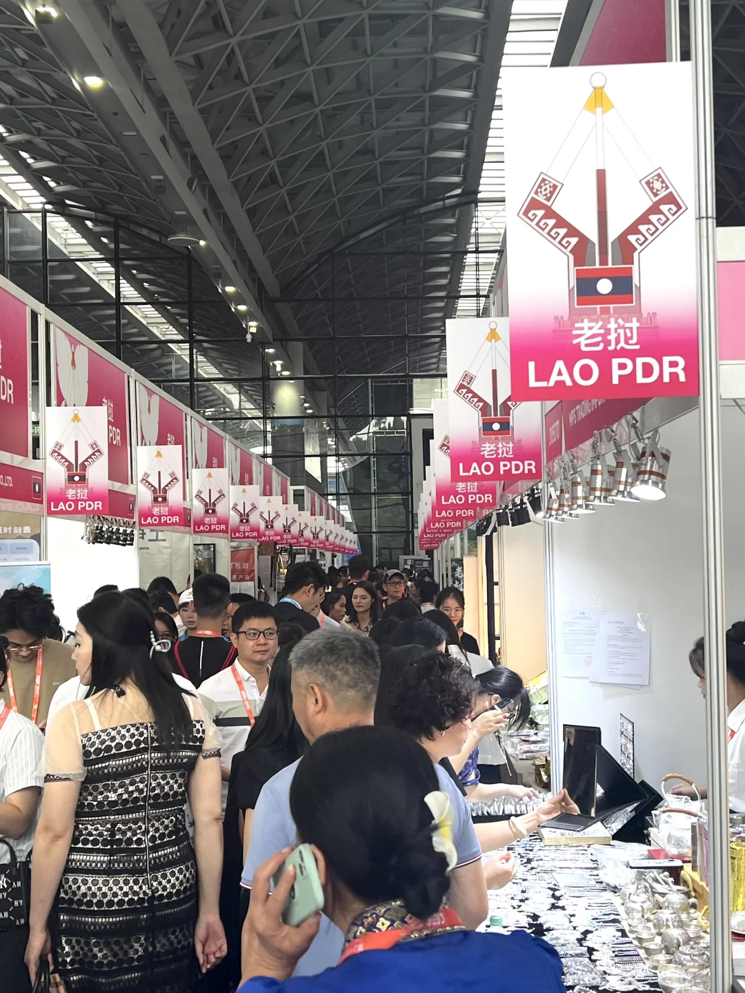 在东博会偶遇了明星?