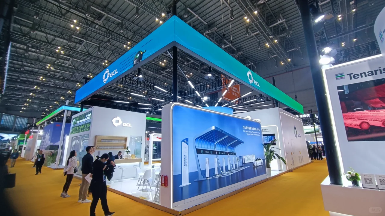 ??渐变色展台，进博会搭建