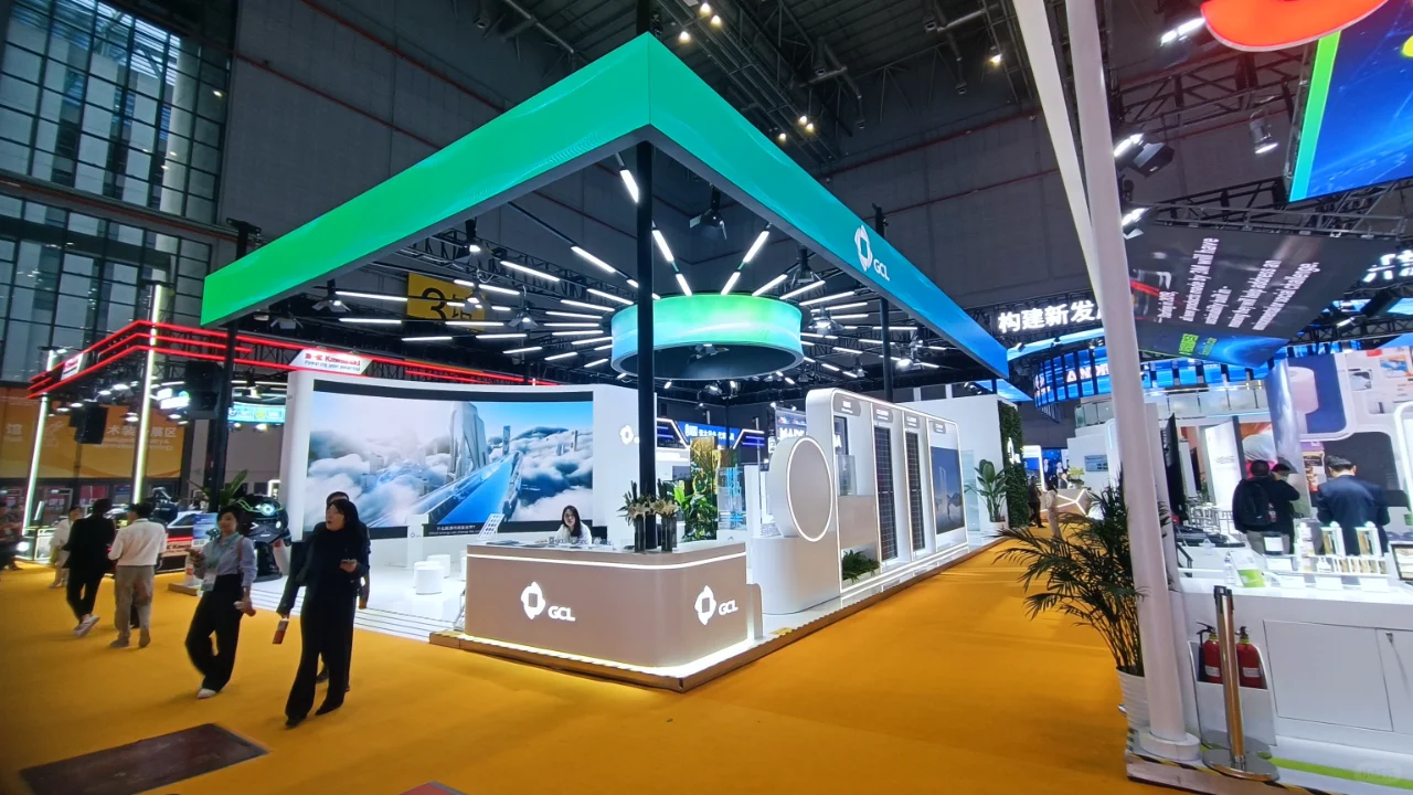 ??渐变色展台，进博会搭建