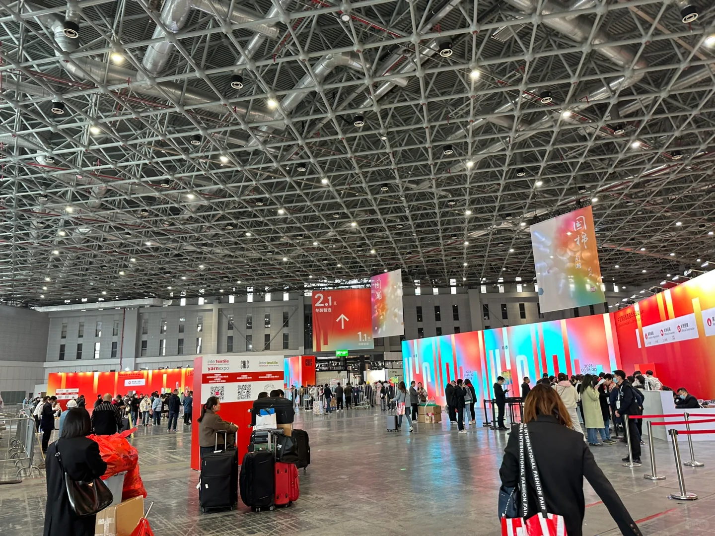 第一次参加展会的服装创业新人