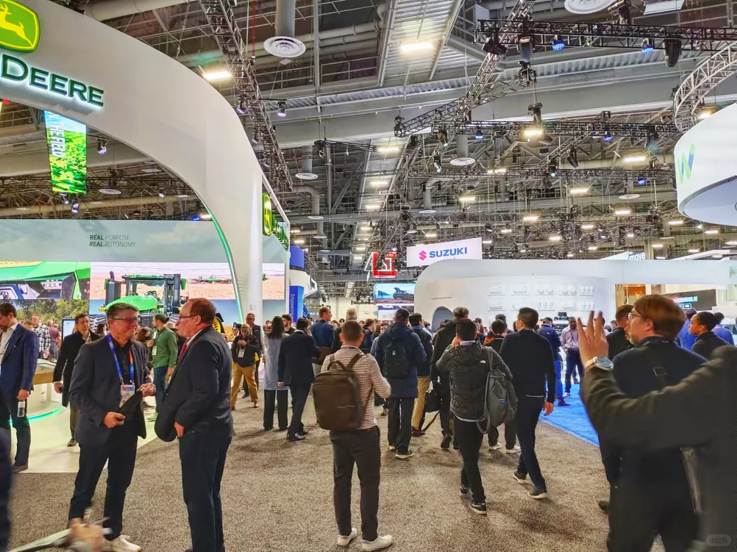 美国CES现场情况来啦，人流如织!