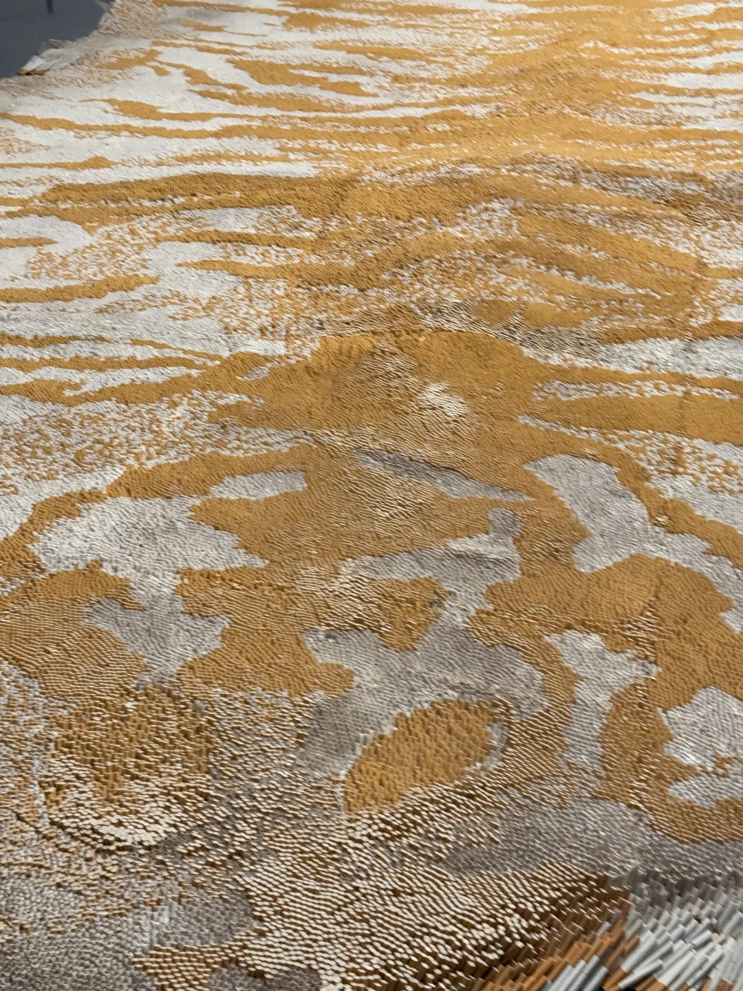 成都天府艺术馆……几十万只烟的展…….好震撼