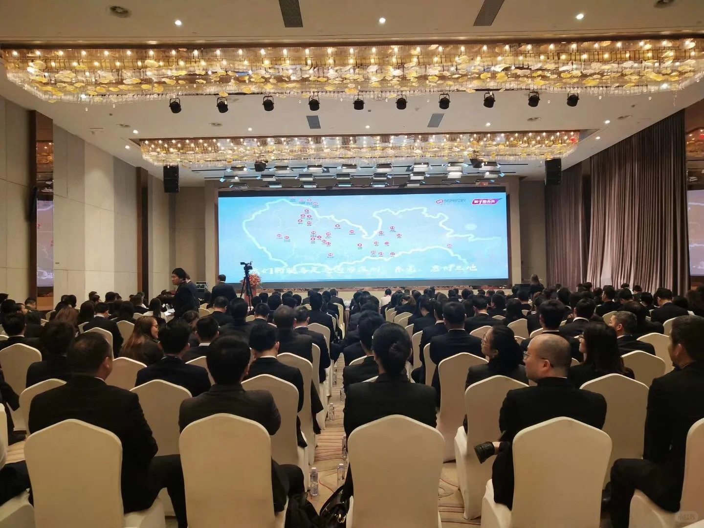 馆陶?️提供充场服务−会议论坛办公派对展会