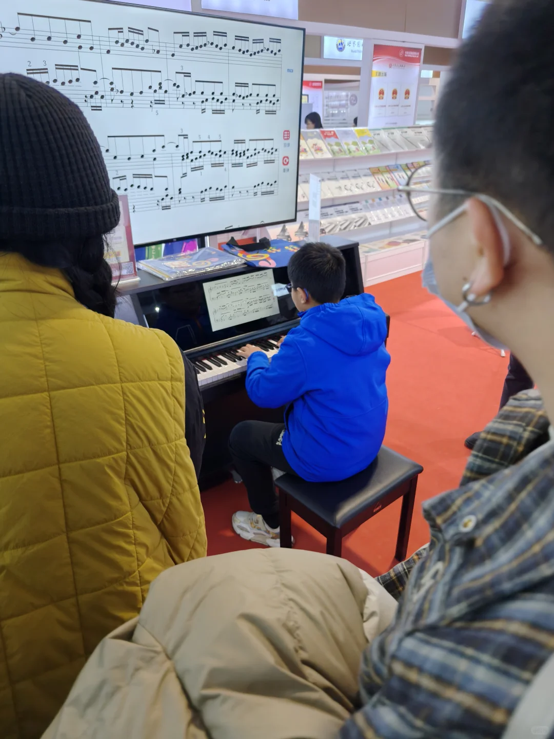 红旗招展，人山人海！北京图书订货会