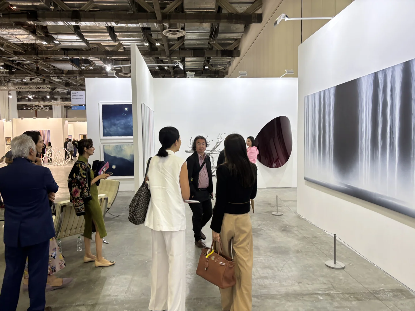 ??艺术周福利来啦 免?大巴 畅游艺术?