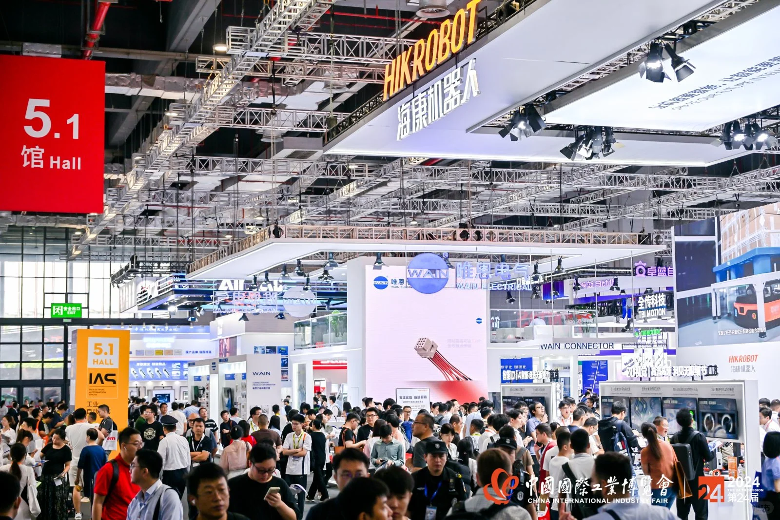 工业自动化展区燃爆现场！！