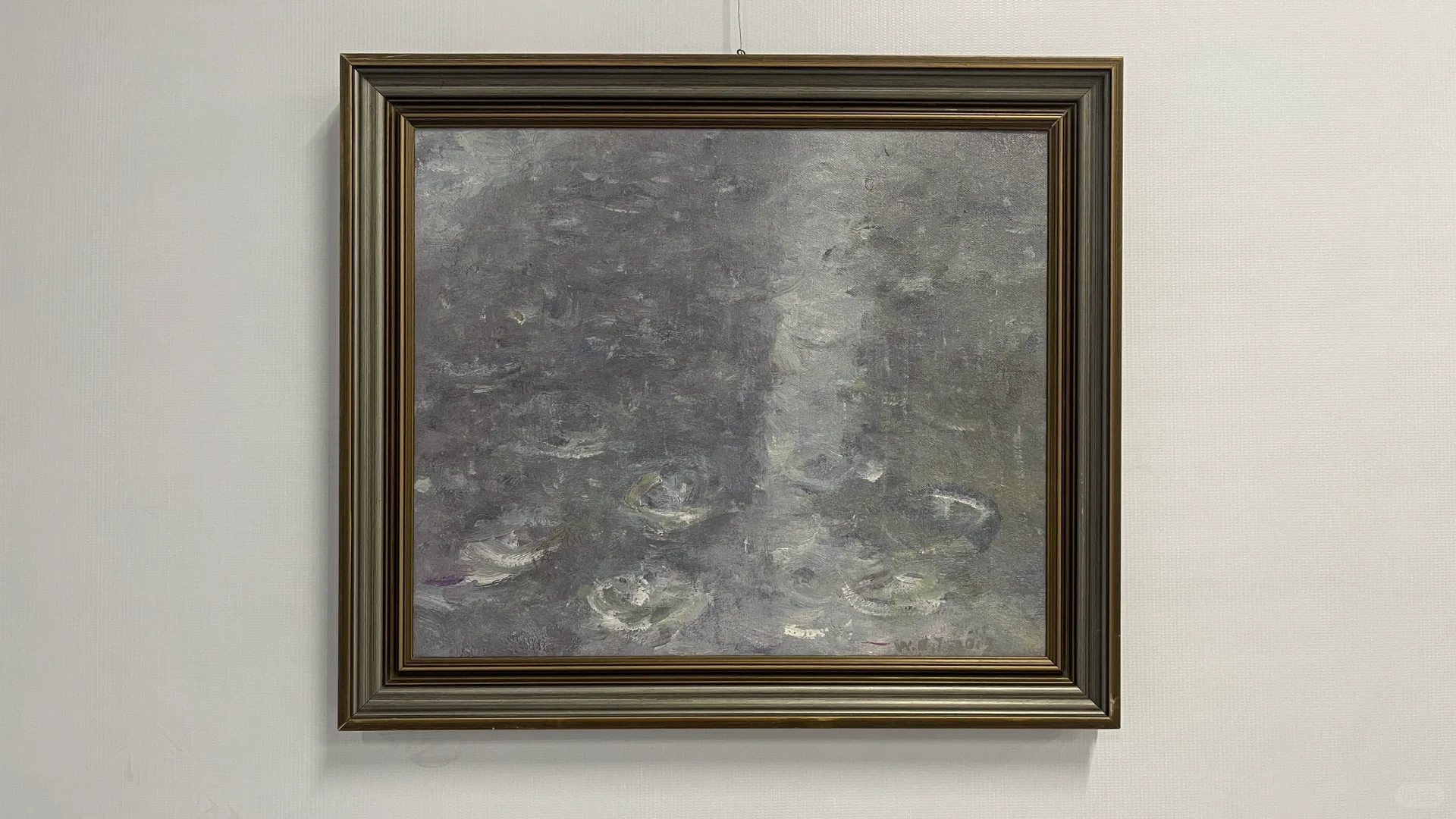 来成都首届艺术博览会展览了，可惜没观众看