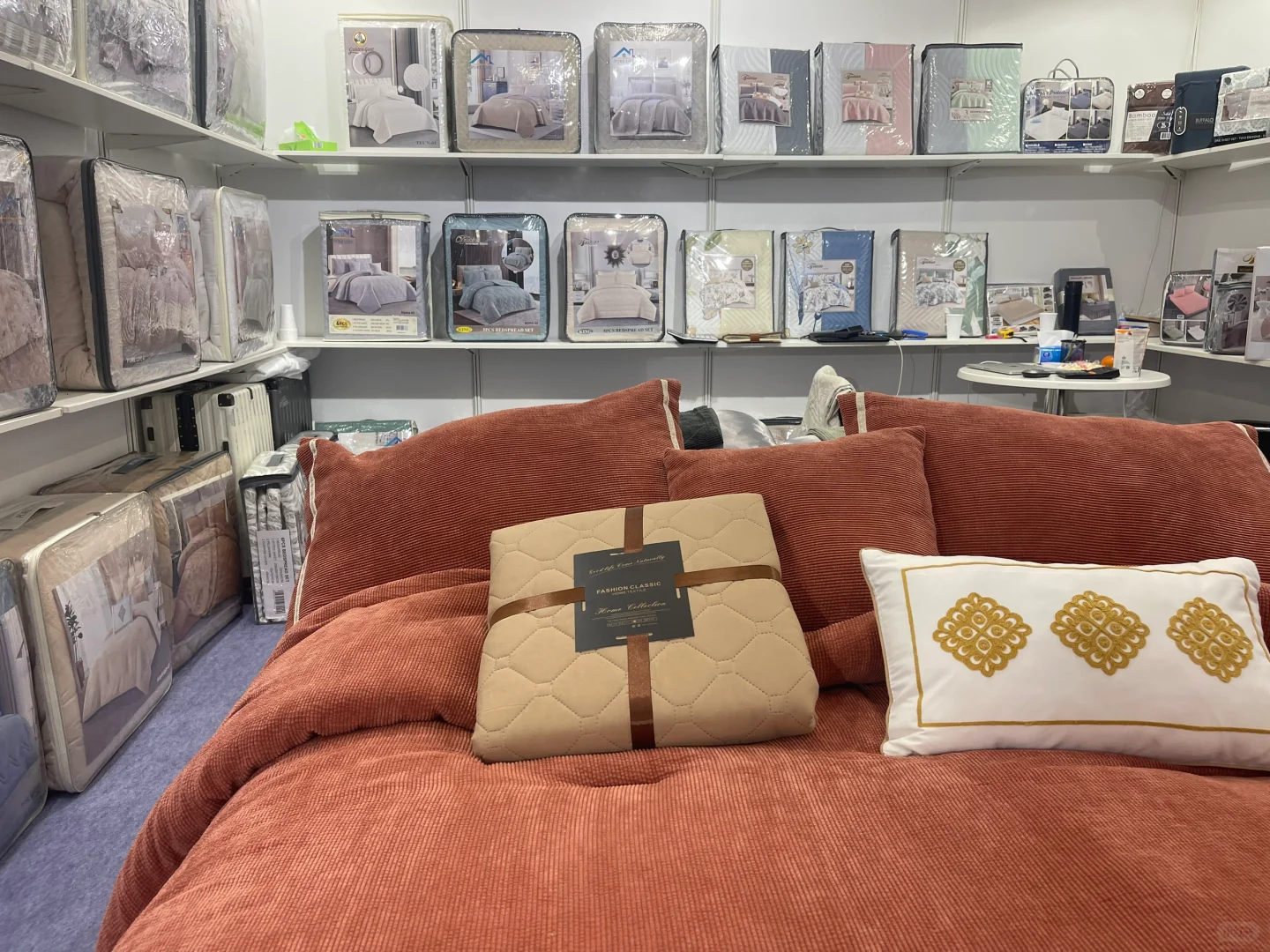 法兰克福展会明日大促销！床品5€起给钱就卖